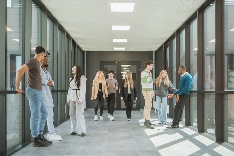 Verslo vadybos fakulteto pirmakursių ekskursija į „Girteka“: pažintis su logistikos milžine